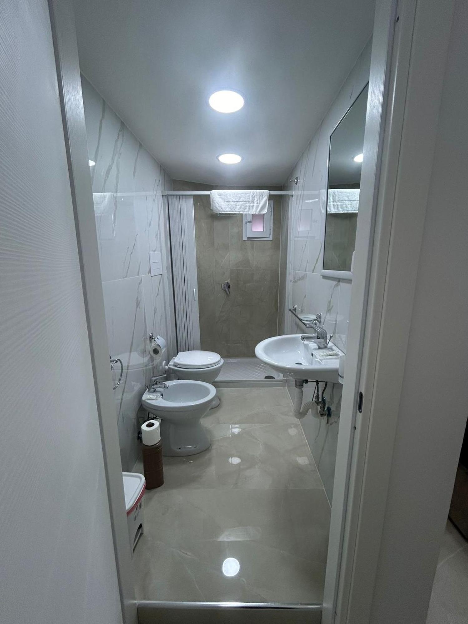 Luxury Rooms Carbonara 95 Napoli Exterior foto
